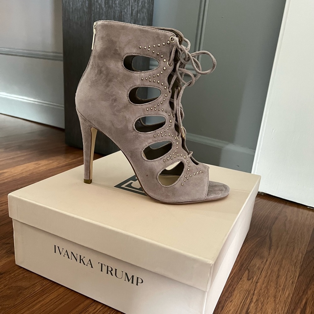 Ivanka Trump Heels- BRAND NEW IN THE BOX!